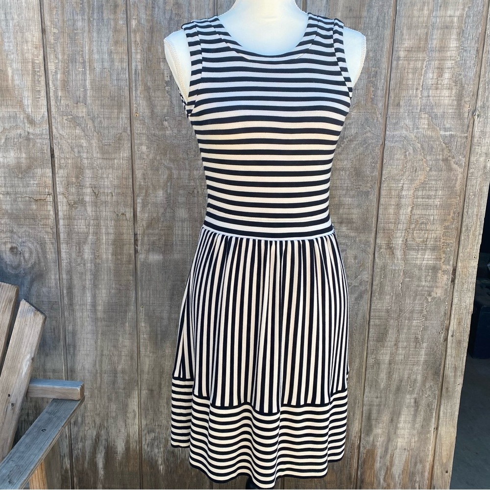 Ki-Line Black Striped Sleeveless Fit & Flare Dress Size XS